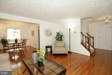 9104 Hunting Pines Place, Fairfax, VA 22032 - photo 5