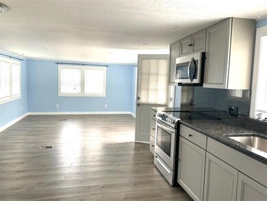 642 Forest Park, Middletown, RI 02842 - photo 7