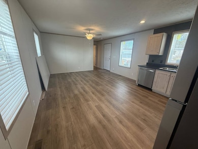 1061 Revere Ln unit 975, Kalamazoo, MI 49009 - photo 2