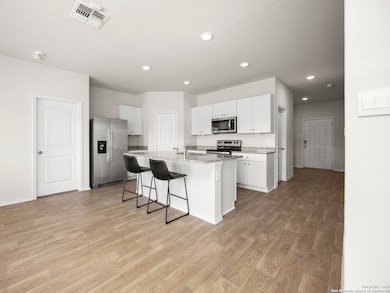 552 Chaco Loop, Seguin, TX 78155 - photo 2