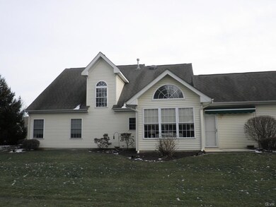 4901 Steeplechase Dr, Macungie, PA 18062 - photo 2