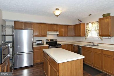 9605 Donnan Castle Ct, Laurel, MD 20723 - photo 7