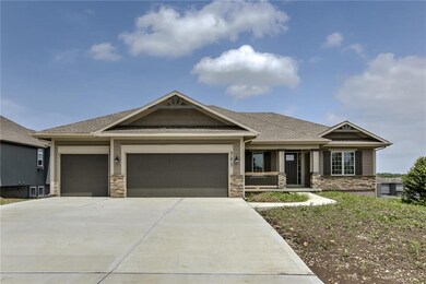 21017 Emerald St, Spring Hill, KS 66083 - photo 5