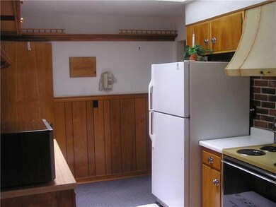 Kitchen. 16x9 Kitchen, no hardwood under rug in Ki