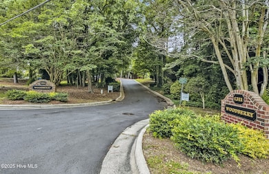4-web-or-mls-1311-e3-forest-hills-road-n