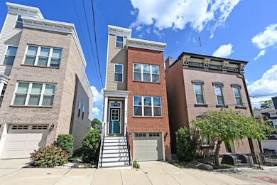 548 Slack St, Cincinnati, OH 45202 - photo 2