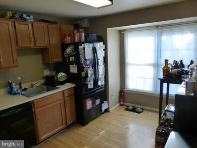 13807 Laura Ratcliff Ct, Centreville, VA 20121 - photo 6