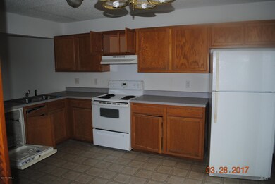 102 Pisgah Ct, Jacksonville, NC 28546 - photo 4