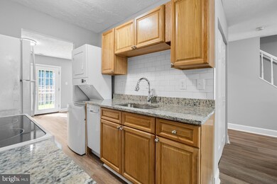 2334 Anvil Ln, Temple Hills, MD 20748 - photo 5