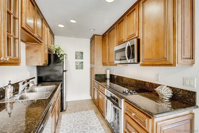 8570 Via Mallorca unit C, La Jolla, CA 92037 - photo 5