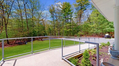 110 Hobblebush Ct, Milford, PA 18337 - photo 4