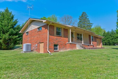 923 S Oakwood St, Rossville, GA 30741 - photo 3