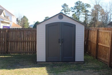 137 Suffolk Cir, Jacksonville, NC 28546 - photo 3