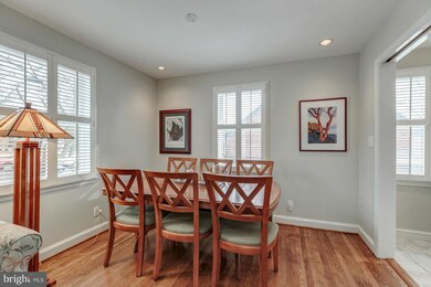 204 Moncure Dr, Alexandria, VA 22314 - photo 4