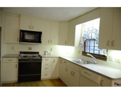 10 Briar Hill Ln, Waltham, MA 02452 - photo 7