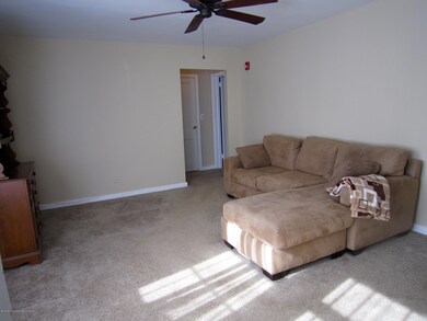46 C Pinckney Rd-4 :Living Room
