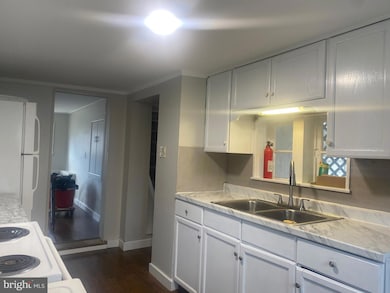 498 Old Philadelphia Pike, Douglassville, PA 19518 - photo 5