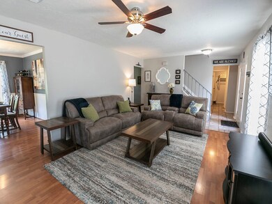 305 E Castle Harbour Dr, Friendswood, TX 77546 - photo 5