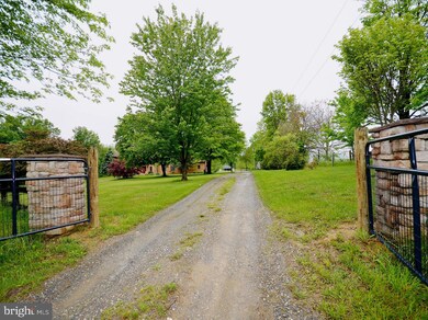 14751 Purcellville Rd, Hillsboro, VA 20132 - photo 2
