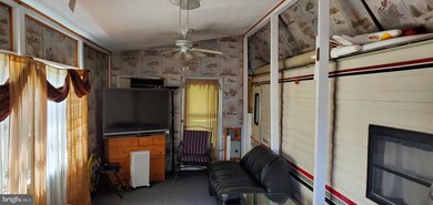 172,173 Nootka Ln unit GLEN 4, 1, Cecilton, MD 21919 - photo 3