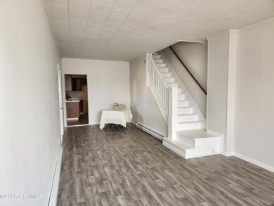 Living Room/Dining Combo