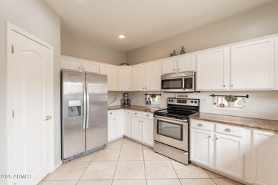 13-web-or-mls-Stonecrest-13