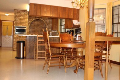 7905 Chellie Rd, Pensacola, FL 32526 - photo 4