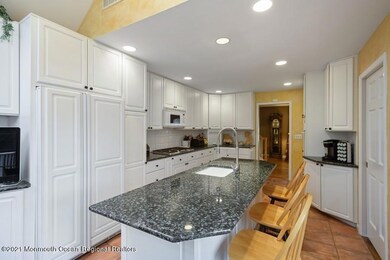 07_27BermanWay_177001_Kitchen_LowRes