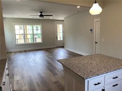 322 E Martin Luther King Blvd, Fayetteville, AR 72701 - photo 7