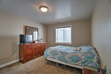 422 W 270 N, Blackfoot, ID 83221 - photo 4