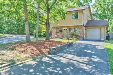 1 Robin Rd Howell NJ 07731 USA-large-003