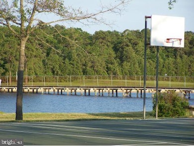 328 Neptune Dr, Manahawkin, NJ 08050 - photo 5