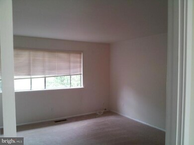 10474 Faulkner Ridge Cir, Columbia, MD 21044 - photo 6