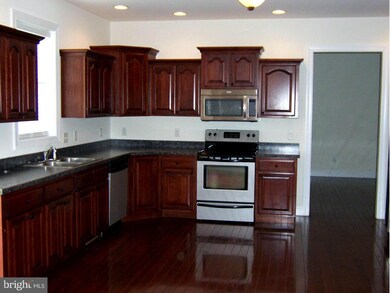 304 Martina Dr, Chambersburg, PA 17201 - photo 5