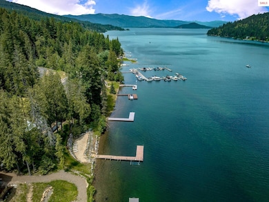 Near to Town, Marinas and Schweitzer