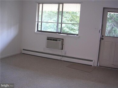 46 S 14th St unit 8, Quakertown, PA 18951 - photo 2