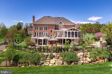 11047 Heathland Dr, Oakton, VA 22124 - photo 2