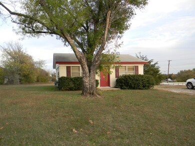 112 Belmont St, Hurst, TX 76053 - photo 2
