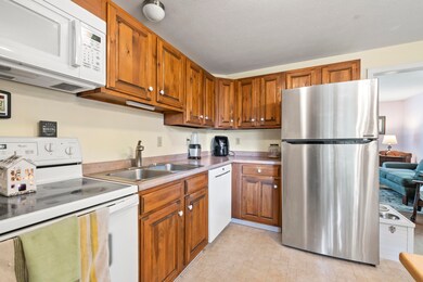 6 Therrien Ave_114