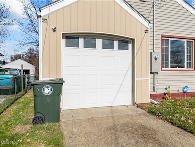 1219 17th St NE, Canton, OH 44705 - photo 7