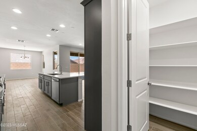 Kitchen-Pantry