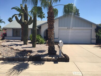 3217 W Angela Dr, Phoenix, AZ 85053 - photo 2