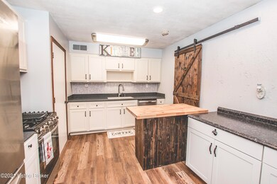 6513 Burlwood Dr, Louisville, KY 40229 - photo 7