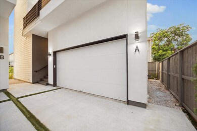 Oversized 2 car garage