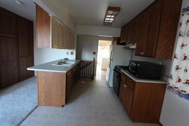 kitchen full (Large)
