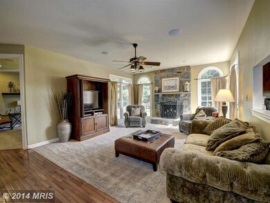 26109 Talamore Dr, Chantilly, VA 20152 - photo 6