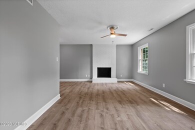 315 Greenbriar Dr, Jacksonville, NC 28546 - photo 7