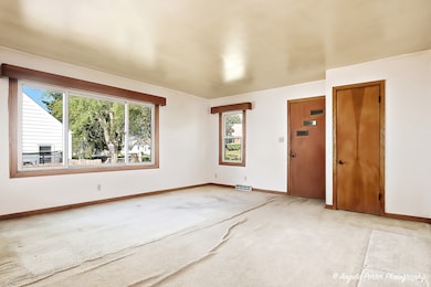 3709 Grand Ave, McHenry, IL 60050 - photo 2