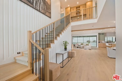 4143 Davana Rd, Sherman Oaks, CA 91423 - photo 2