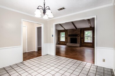 18819 Meadow Ln, Tomball, TX 77377 - photo 7